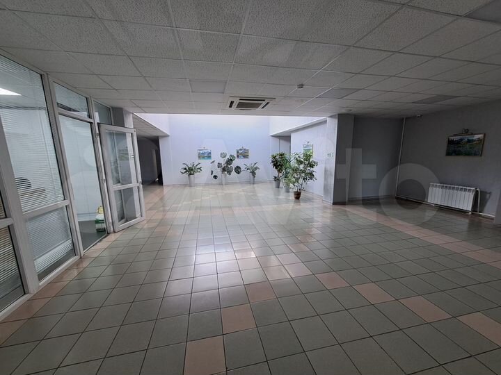 Свободного назначения, 700 м²