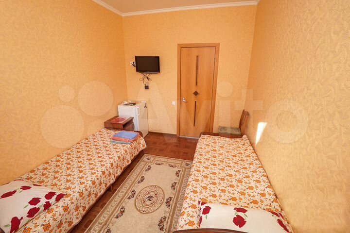 Комната 16 м² в 8-к., 2/3 эт.