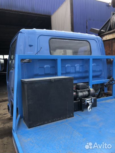 Isuzu Elf, 1993