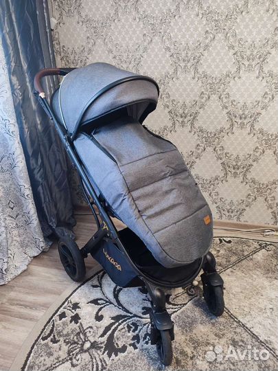 Прогулочная коляска luxmom