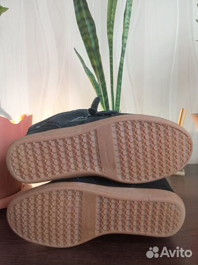 Кроссовки сникерсы 38 р-р