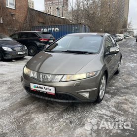 Купить бу Honda в Москве. Продажа автомобилей с пробегом в кредит — Автоградъ