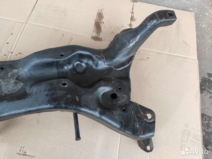 Подрамник передний на Mitsubishi Lancer 9