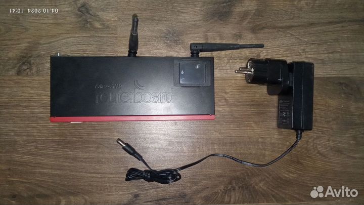 Маршрутизатор Mikrotik RB2011UiAS-2HnD-IN