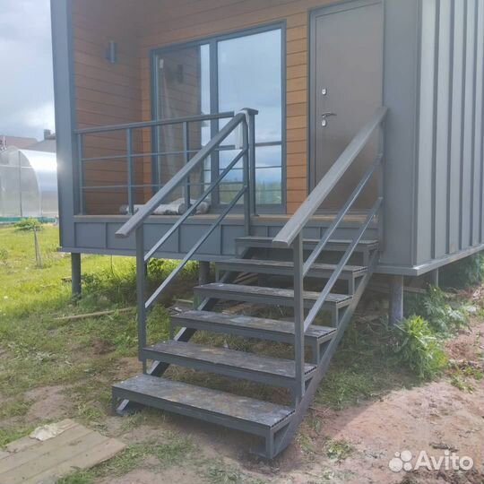 Лестница на каркасе
