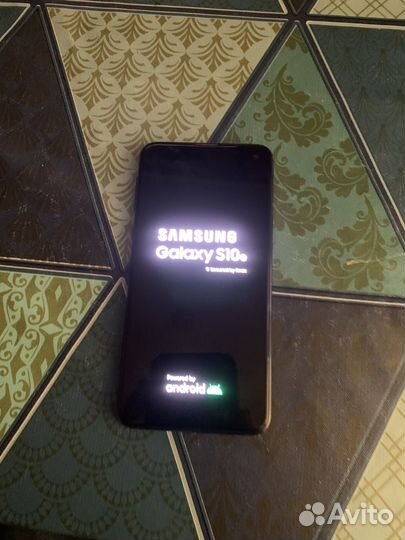 Samsung Galaxy S10, 6/128 ГБ