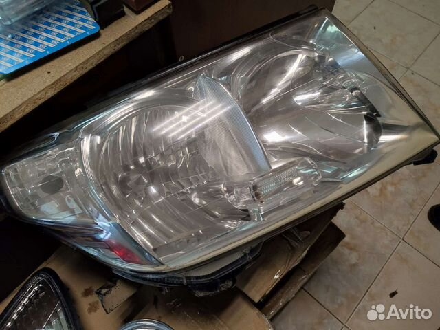 Фара Toyota land cruiser 200