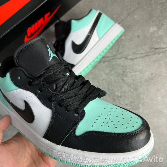 Nike Air Jordan 1 Low Emerald Toe