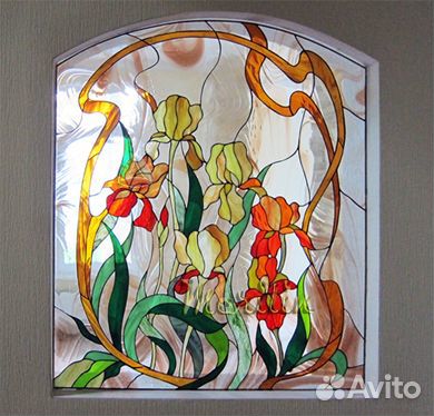 Витраж в окне