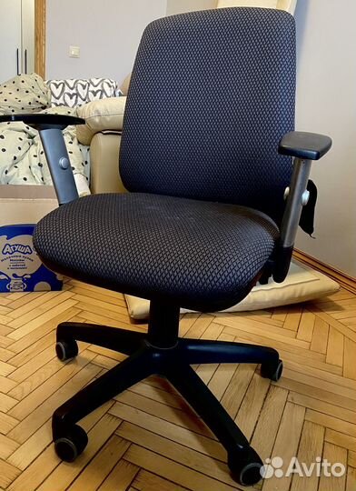 Компьютерное кресло