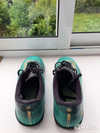 Бутсы для зала Nike