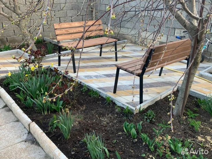 Скамейка деревянная садовая