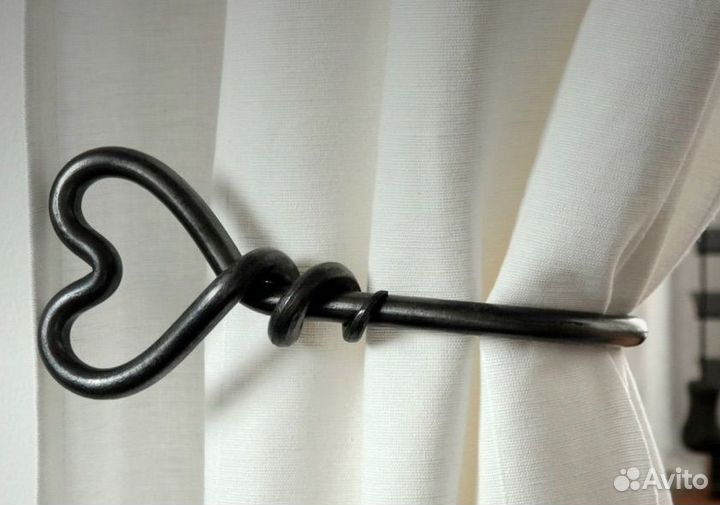 Кованый карниз