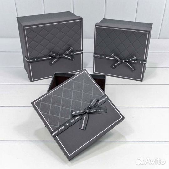 Коробка подарочная с бантом серая 21*21*12,3см
