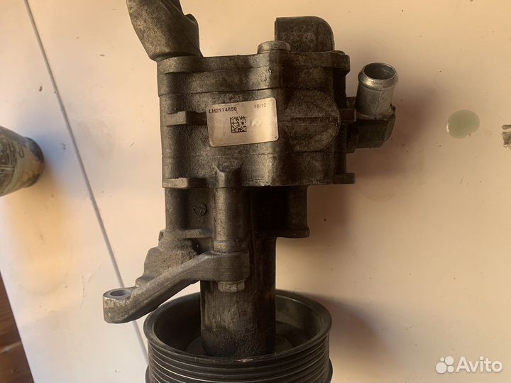 Насос гидроусилетеля гур X5 e70