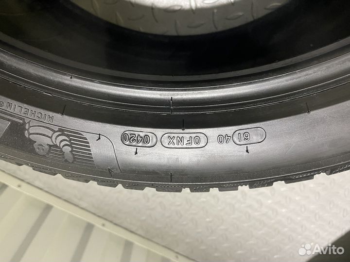 Michelin X-Ice North 4 SUV 275/40 R22 108T