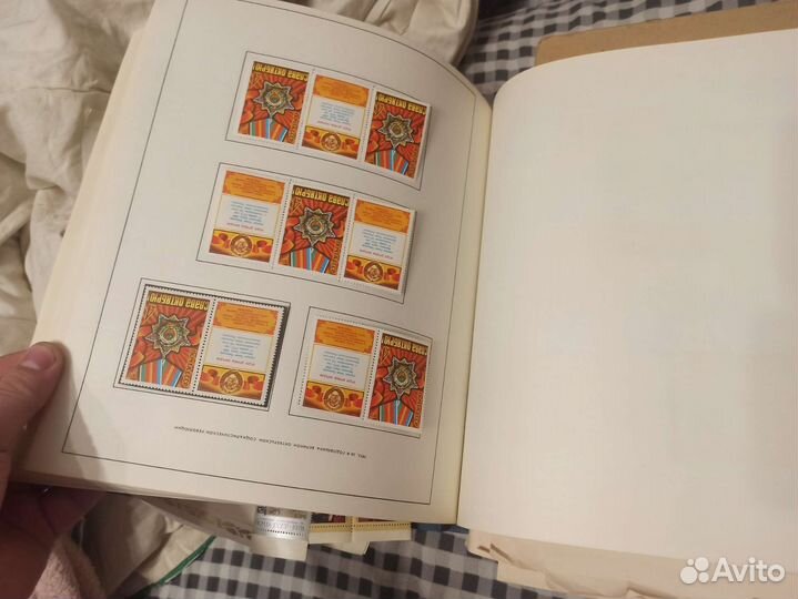 Почтовые марки разных стран, включая СССР