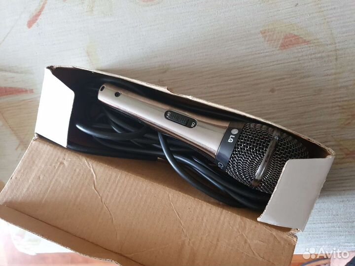 Микрофон проводной LG jhc-1