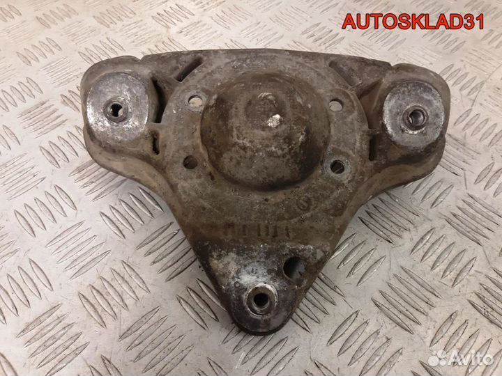 Кронштейн амортизатора Audi A6 C5 8D0412383E