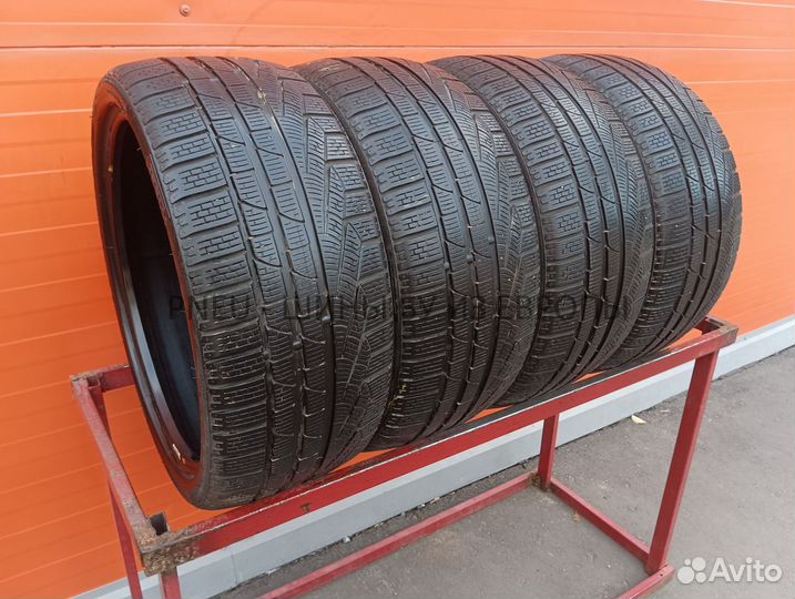 Pirelli Winter Sottozero 240 Serie II 235/35 R19 102R