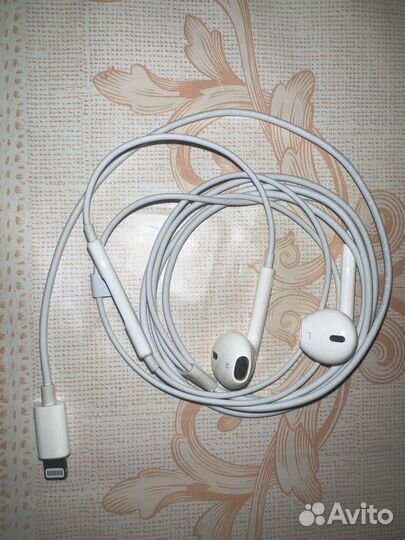 Наушники apple earpods с разъемом lightning