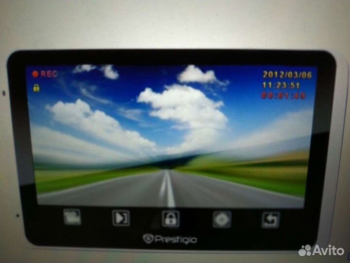 Авто-навигатор с видеорегистратором