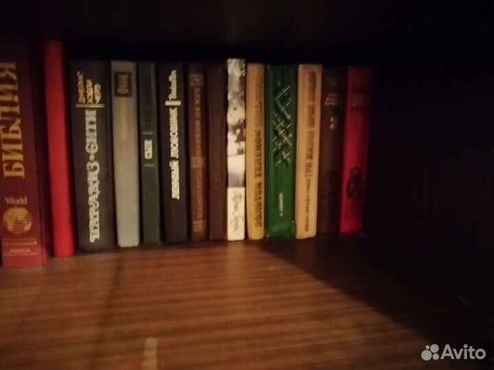 Продам книги