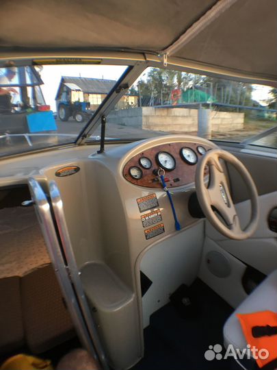 Продаю свой Bayliner 1952