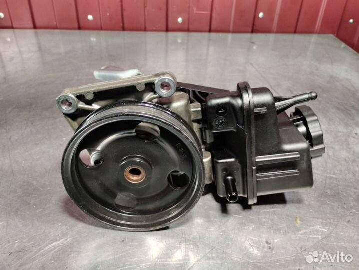 Насос гидроусилителя руля Mercedes Glk X204 OM651