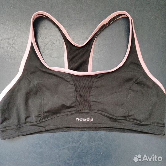 Спортивный топ nabaiji
