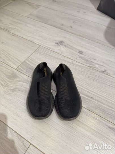 Тапочки и кроссовки для мальчика