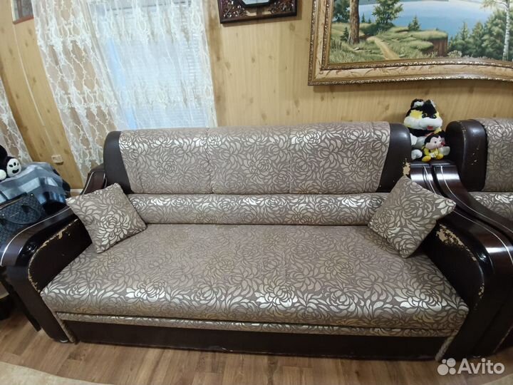 Диваны и кресло бу