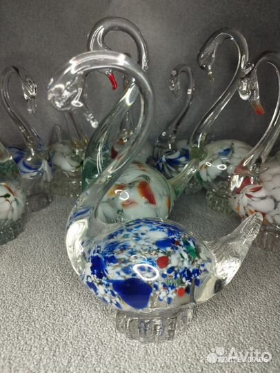 Стеклянные лебеди
