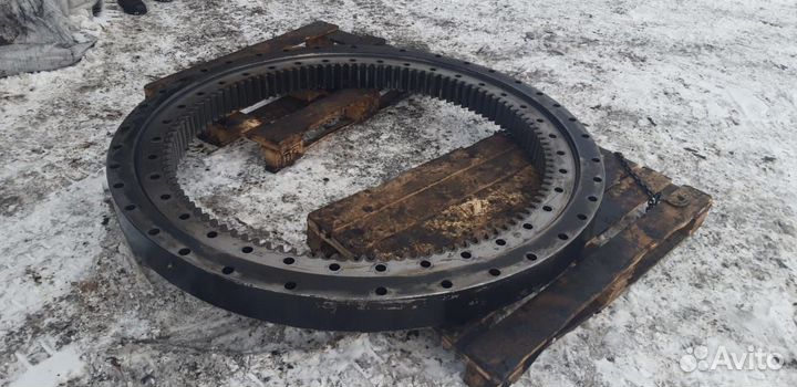 Опорно поворотный подшипник Hitachi