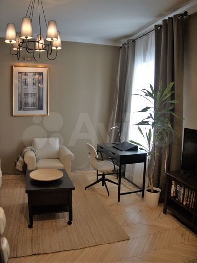 2-к. квартира, 55 м², 1/5 эт.