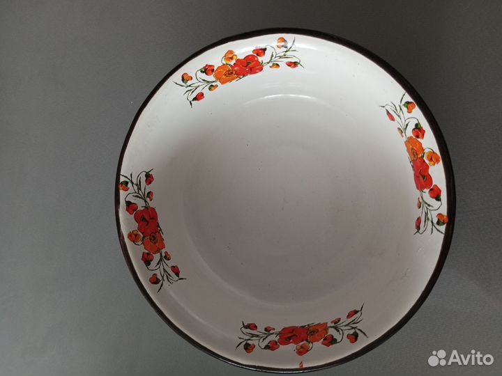 Блюдо эмалированное. Разные