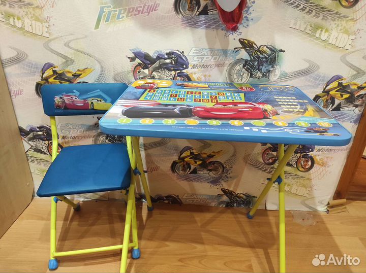 Набор детской мебели стол и стул
