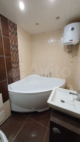 3-к. квартира, 90 м², 3/10 эт.
