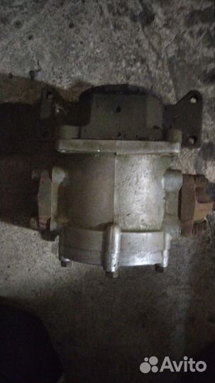 Насос от погрузчика