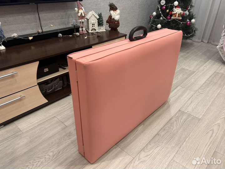 Массажная кушетка