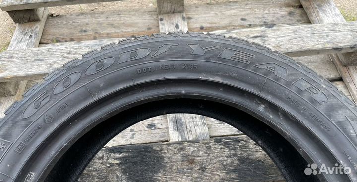 Goodyear Eagle Ultra Grip GW-3 225/50 R17