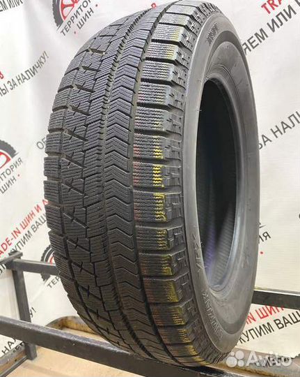 Bridgestone Blizzak VRX 215/60 R16 95N