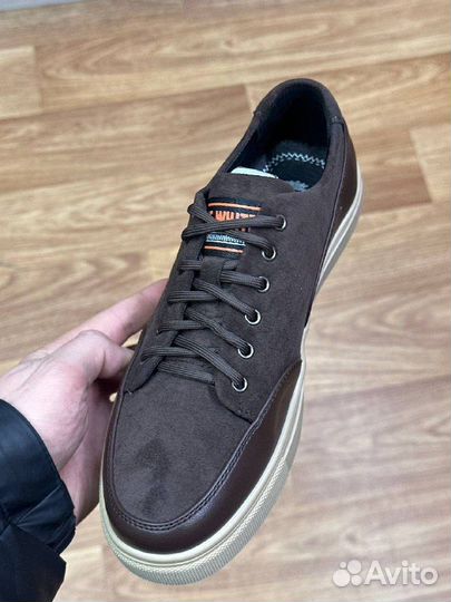 Кроссовки мужские новые на весну 40-45