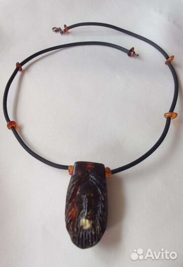 Браслет кожанный Чокер с кулоном из Янтаря