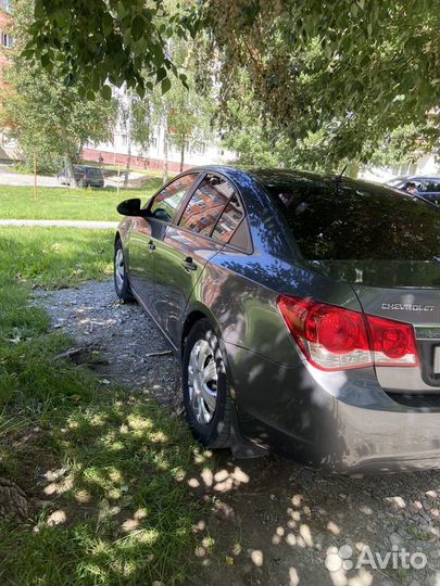 Chevrolet Cruze 1.8 AT, 2010, 179 000 км