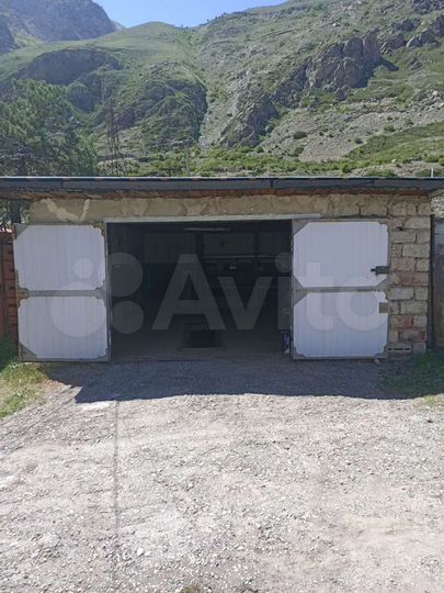 Гараж, > 30 м²