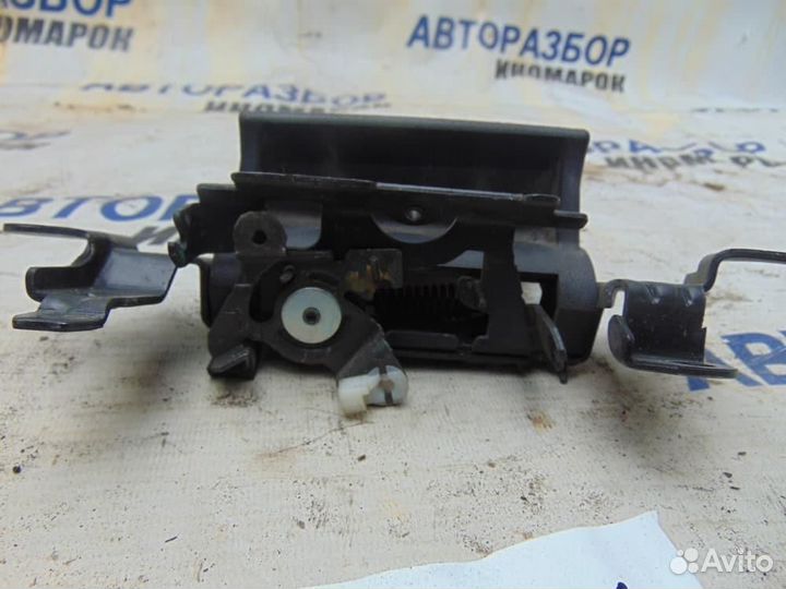 Ручка двери задней внутренняя левая для Mazda RX 8