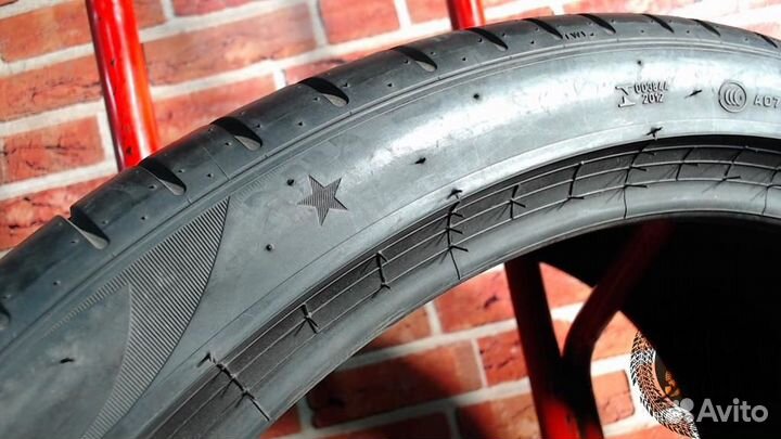 Pirelli P Zero PZ4 315/30 R22 107Y