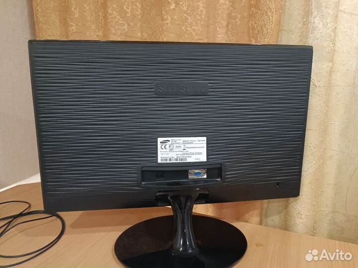 Монитор Samsung syncmaster SA300