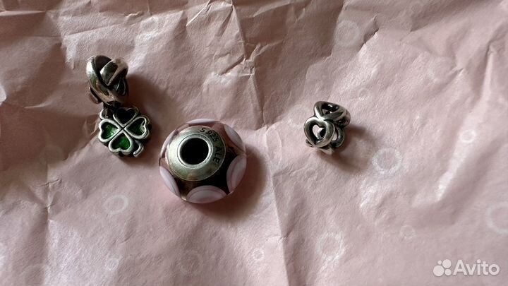 Украшение шарм